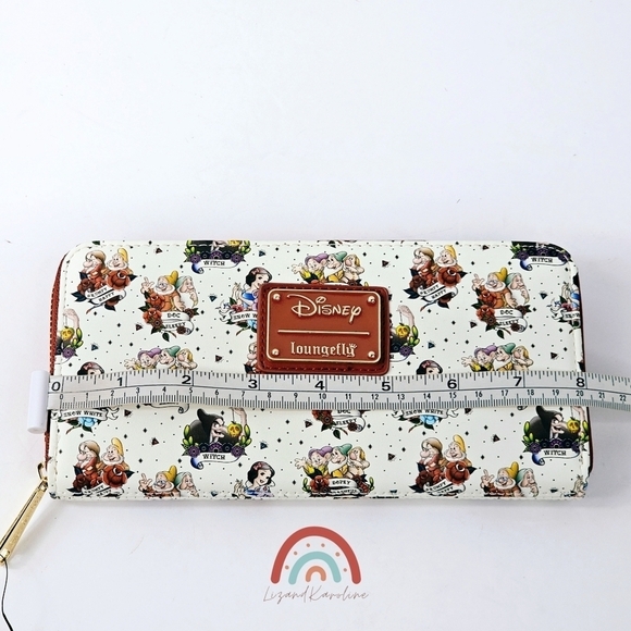 New! Loungefly Disney Snow White Tattoo Characters Dwarfs Witch Large Zip Wallet - Picture 5 of 6